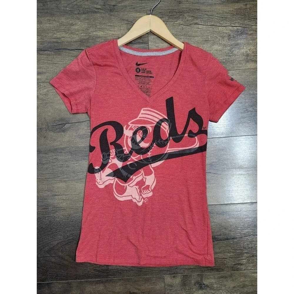 Cincinatti Reds Nike Short Sleeve Womens Tshirt Small Vneck